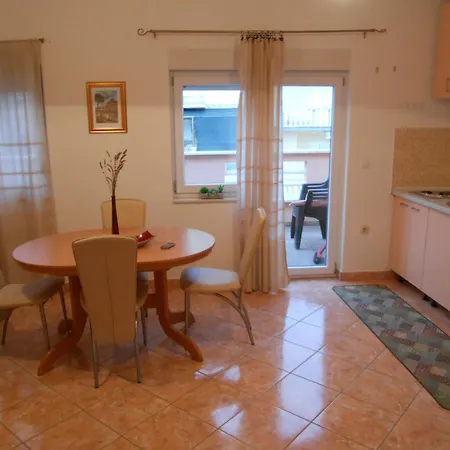 公寓 With Parking Space Mavarstica, Ciovo - 11208 特罗吉尔