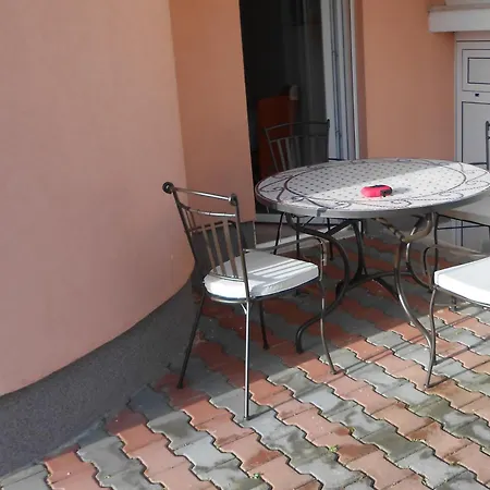 公寓 With Parking Space Mavarstica, Ciovo - 11208 特罗吉尔