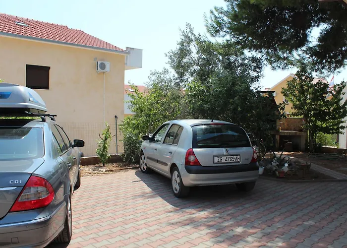 公寓 With Parking Space Mavarstica, Ciovo - 11208