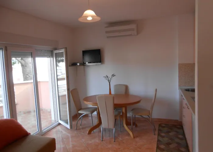 公寓 With Parking Space Mavarstica, Ciovo - 11208 *