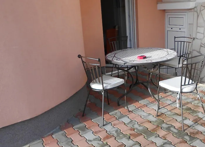 公寓 With Parking Space Mavarstica, Ciovo - 11208 特罗吉尔