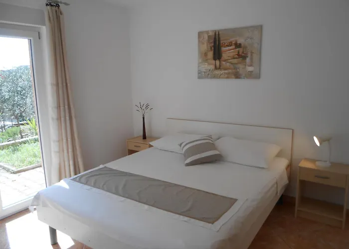 With Parking Space Mavarstica, Ciovo - 11208 Apartment