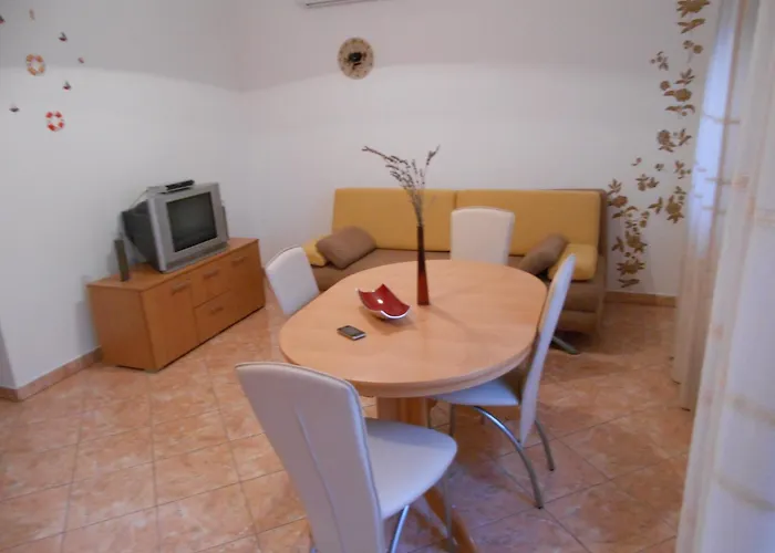 Apartment With Parking Space Mavarstica, Ciovo - 11208 *